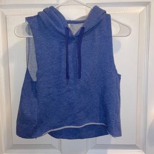 Cropped hoodie tank